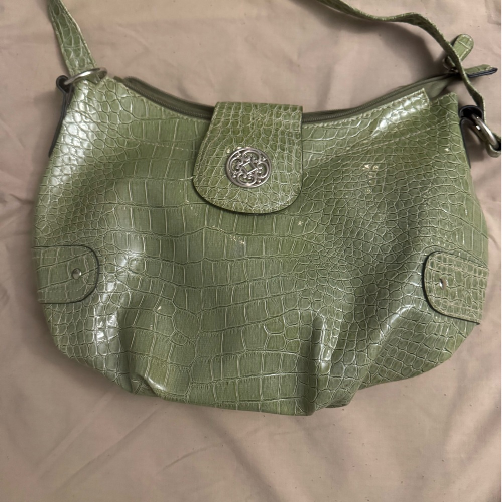 Olive Green Faux Leather purse.  Excellent condition,